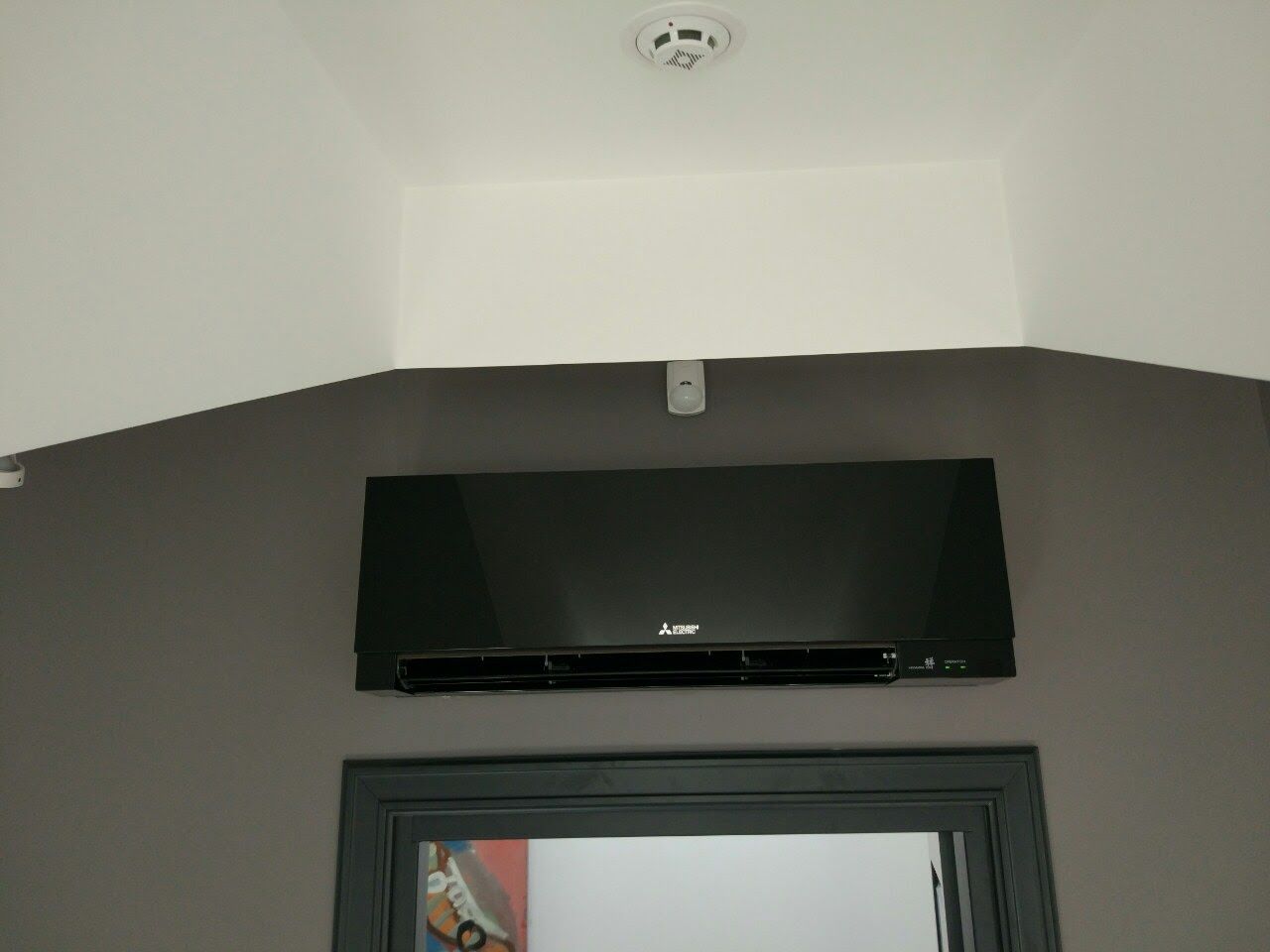 фото установки кондиціонера фото установки кондиціонера